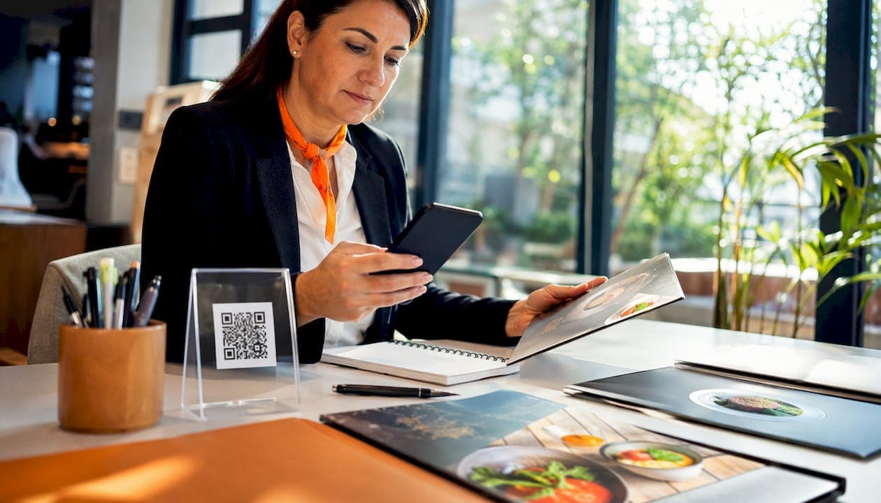 Sistema de pedidos con QR para restaurantes: elegir y desplegar